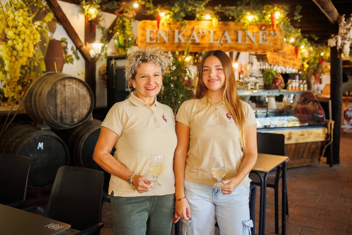 MOSTO EN KA LA INE CUARTILLO - MANU GARCÍA MOSTO EN KA LA INE CUARTILLO