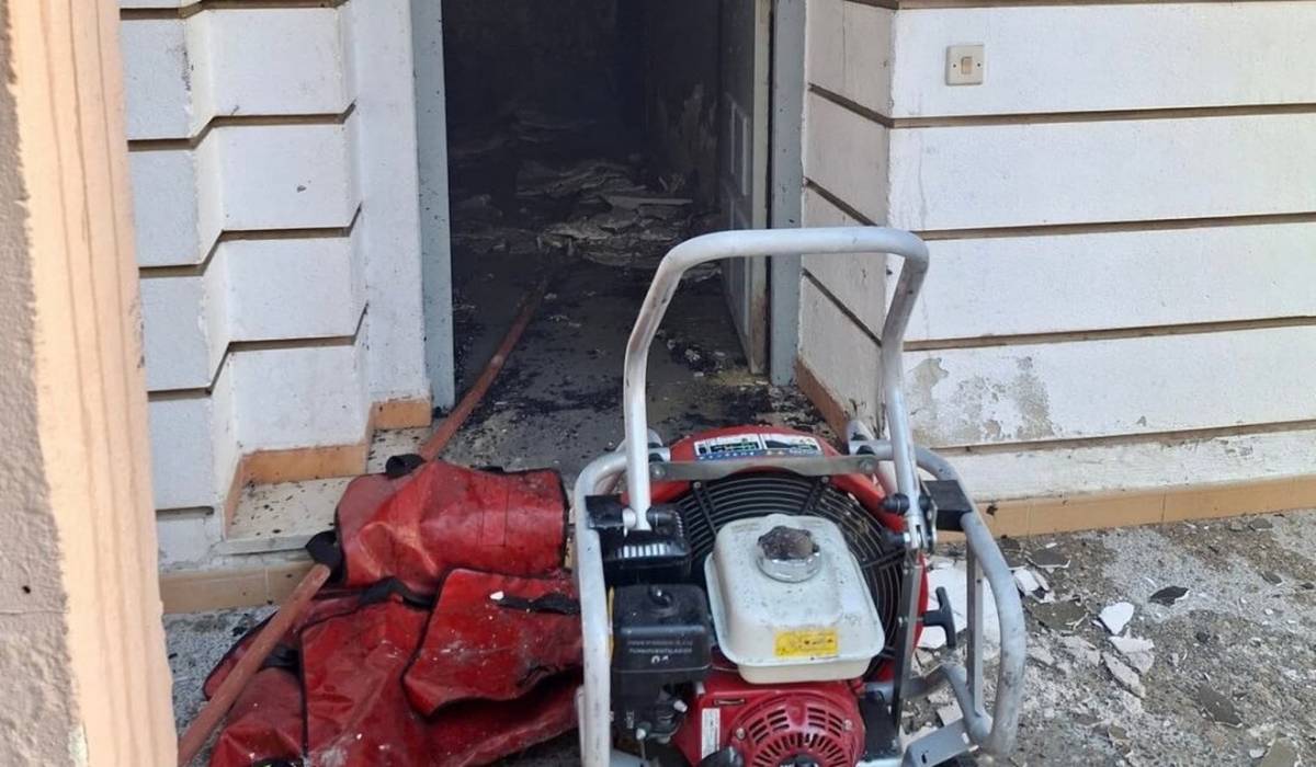 Estado de la casa tras la llegada de los bomberos - Estado de la casa tras la llegada de los bomberos