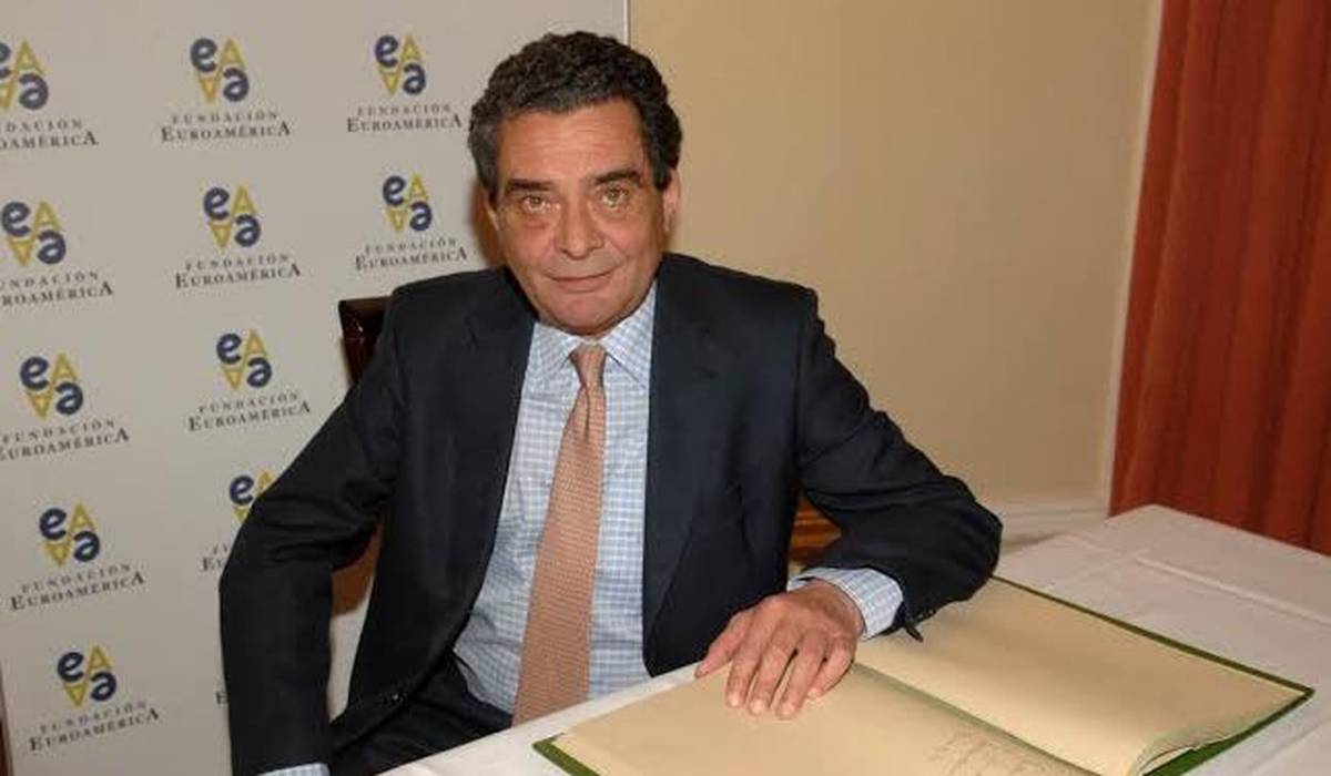 Muere Augusto Delkáder, periodista fundador de El País, Hijo Predilecto de la Provincia de Cádiz y Medalla de Andalucía