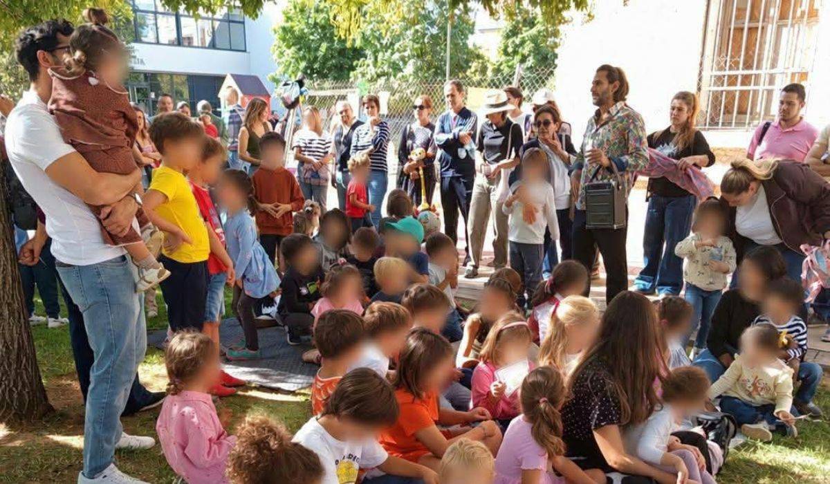 Más de 300 vecinos en Sevilla se concentran para recuperar su parque: 