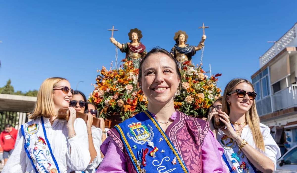 Tras un año de espera, San Fernando vuelve a vivir su Romería del Cerro con sus copatronos