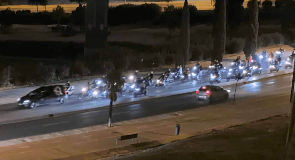 La conmovedora despedida a Alejandro en Jerez: una caravana motera acompaña al joven hasta el tanatorio