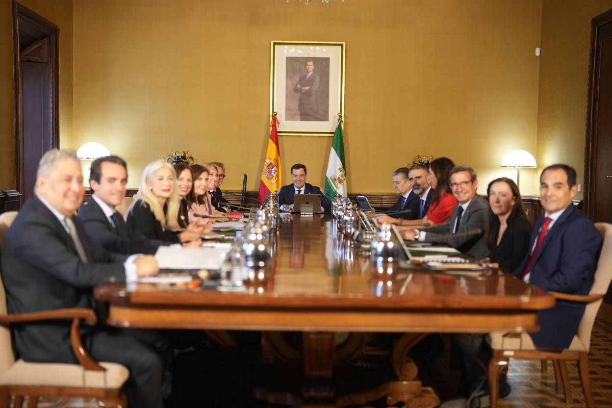 Un sindicato comienza los trámites para llevar a la Junta a lo tribunales por el retraso en el teletrabajo de los funcionarios