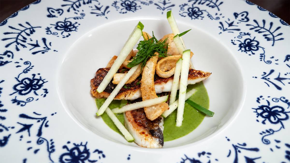 Lubina con curry verde.