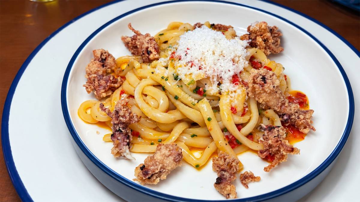 Udons con carbonara de chorizo y puntillitas.