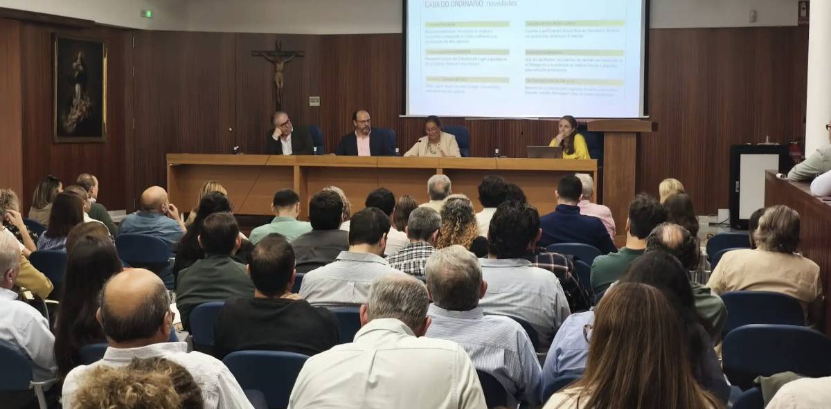 El Obispado de Jerez continúa la formación sobre la nueva normativa cofrade: turno para los secretarios