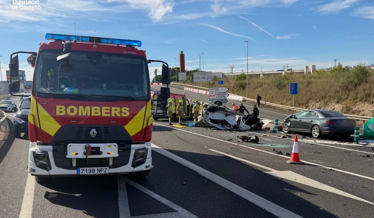 Imágenes del accidente, compartidas por Consorci Provincial de Bombers de Castelló.