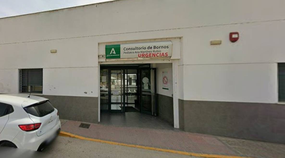 Una paciente amenaza de muerte a un celador del centro de salud de Bornos tras exigir atención inmediata: huyó antes de que llegara la Policía