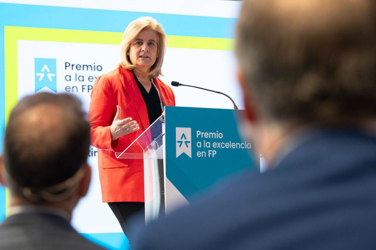 La exministra Fátima Báñez viajaba en uno de los trenes accidentados en Toledo y no han podido aún localizarla