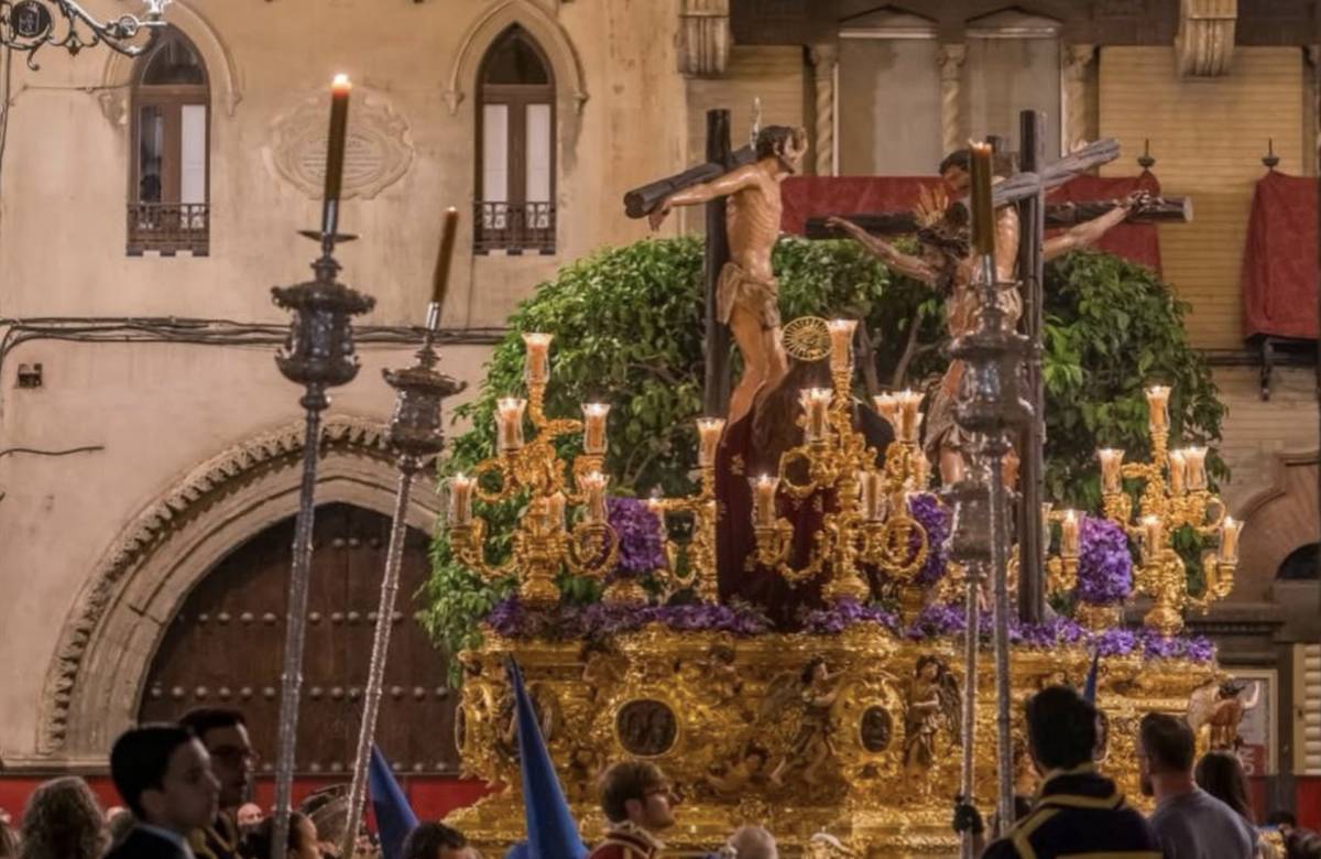 La autoridad eclesiástica suspende las elecciones en la Hermandad de Montserrat de Sevilla