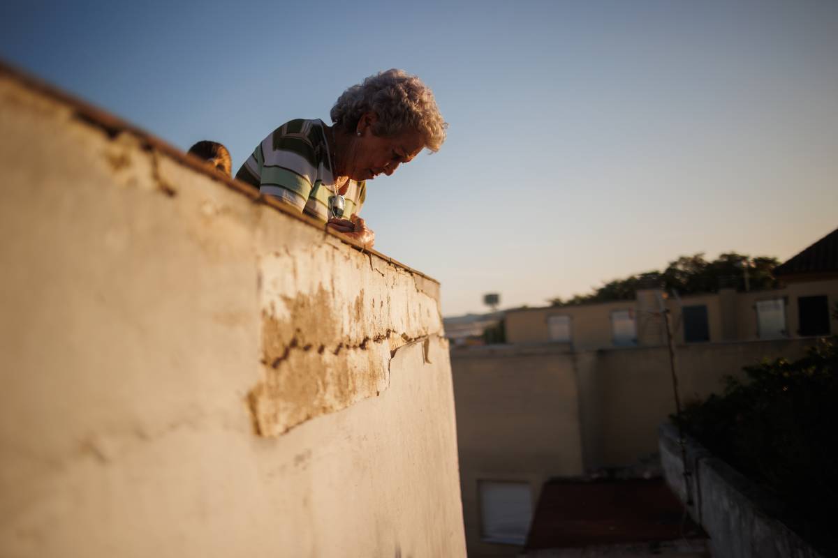 JUANA VECINA TORRESOTO GRIETAS OBRAS SOLAR ABANDONADO - MANU GARCÍA JUANA VECINA TORRESOTO GRIETAS OBRAS SOLAR ABANDONADO