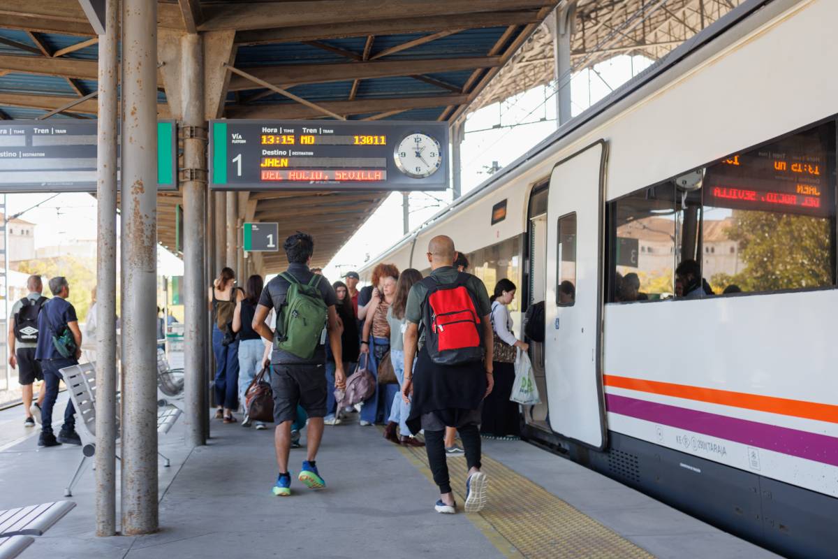 La aventura de llegar a Madrid desde la provincia de Cádiz a partir de noviembre: trenes por Extremadura y alternativas