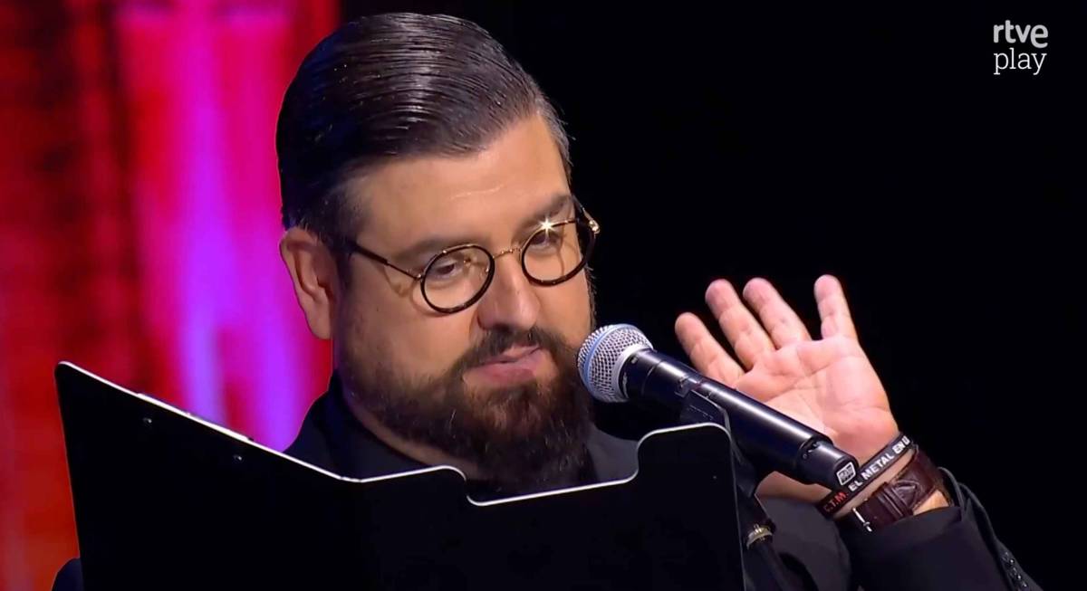Acusan a Manu Sánchez de descalificar a trabajadores de RTVE y denuncian las condiciones laborales de 'El perro andaluz'