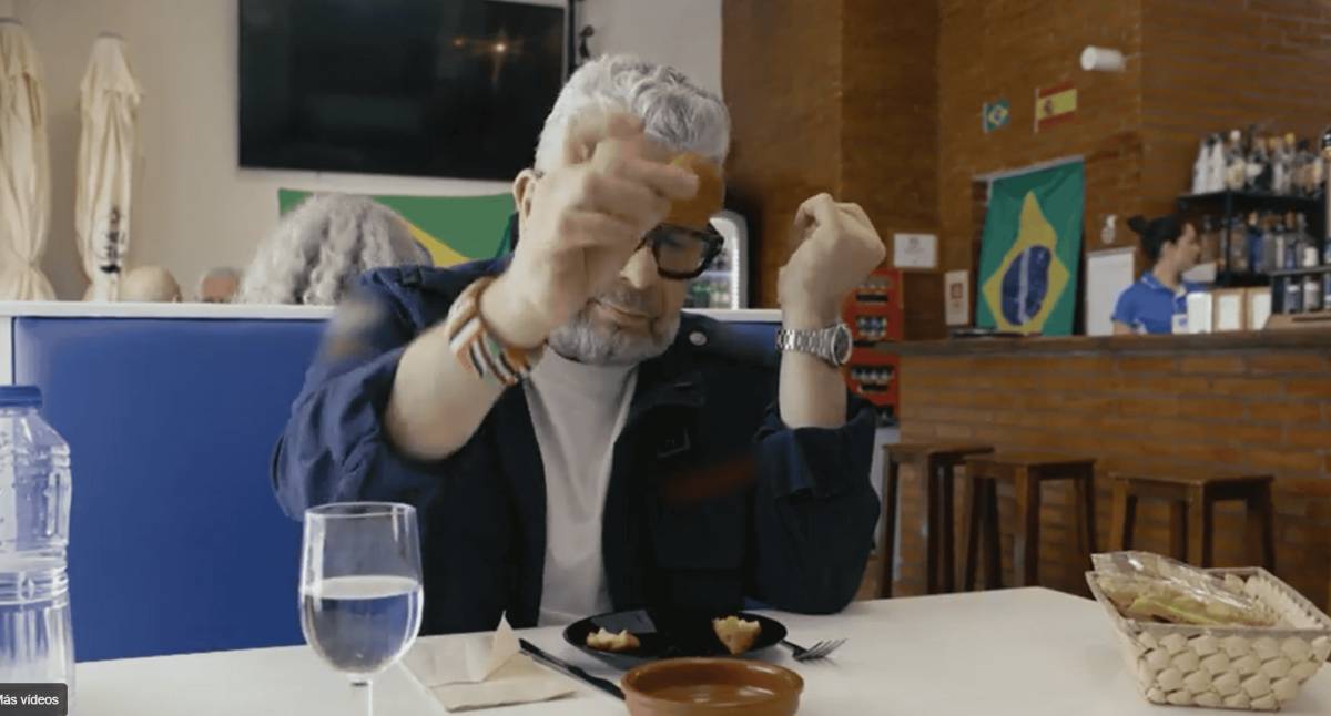 Chicote prueba con desagrado las croquetas de Café Brasil de Jerez - Chicote prueba con desagrado las croquetas de Café Brasil de Jerez