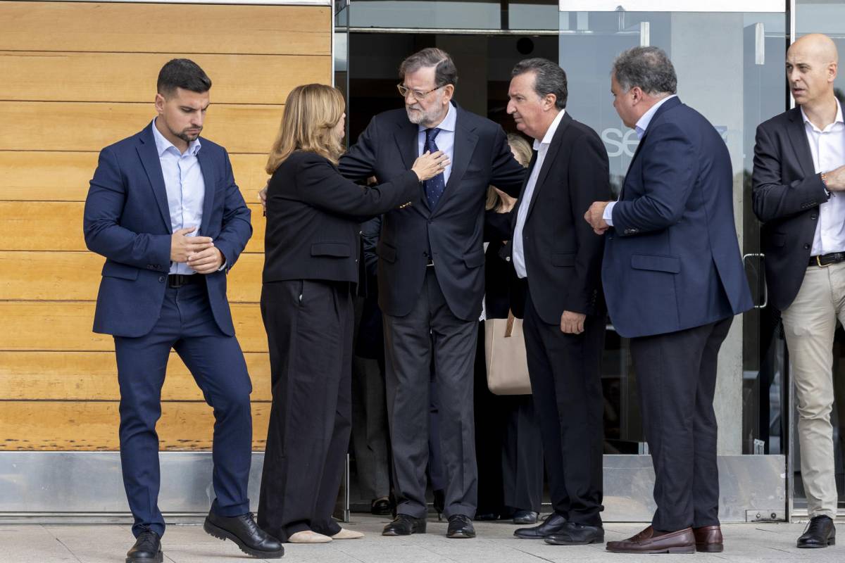 Huelva despide a Fátima Báñez entre el homenaje del PP y el recuerdo personal de Rajoy