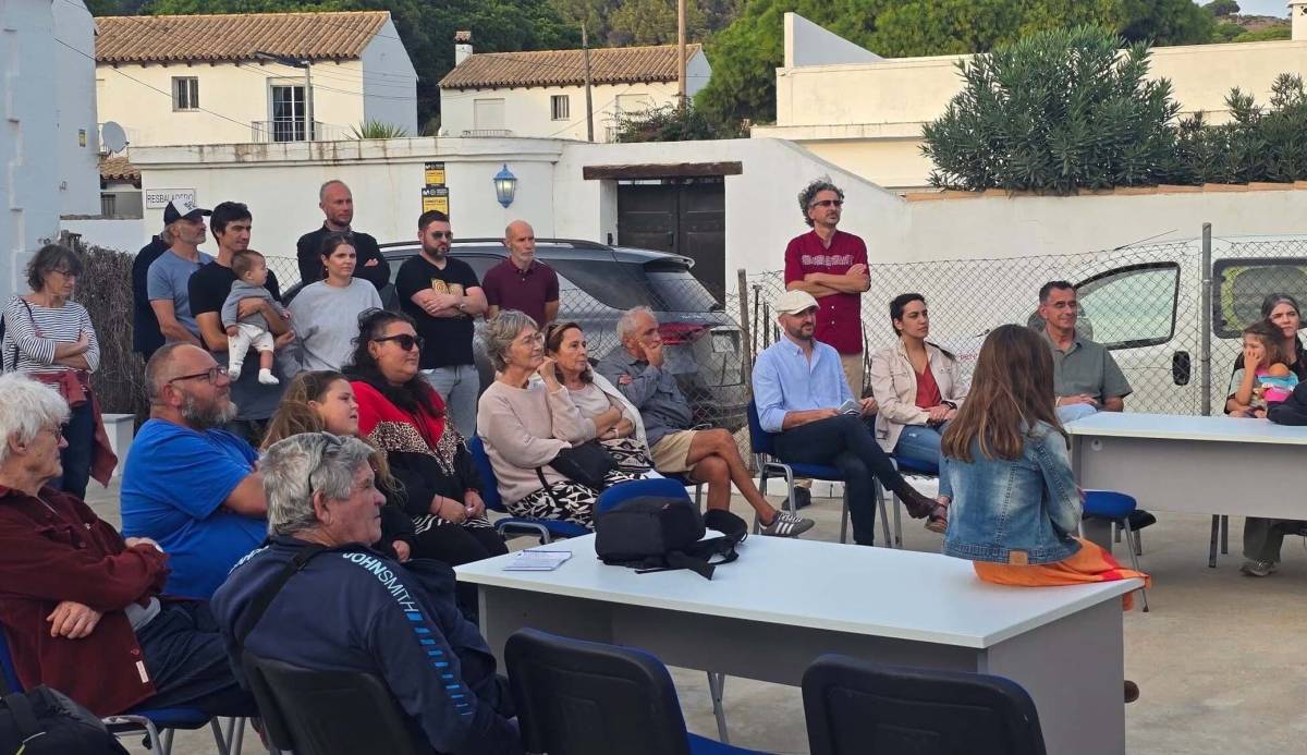 El antiguo cuartel de Los Caños de Meca abre sus puertas para imaginar nuevos usos - El antiguo cuartel de Los Caños de Meca abre sus puertas para imaginar nuevos usos
