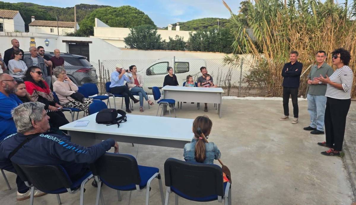 ¿Qué hacer con el antiguo cuartel de Los Caños de Meca? Barbate abre sus puertas y escucha a los vecinos