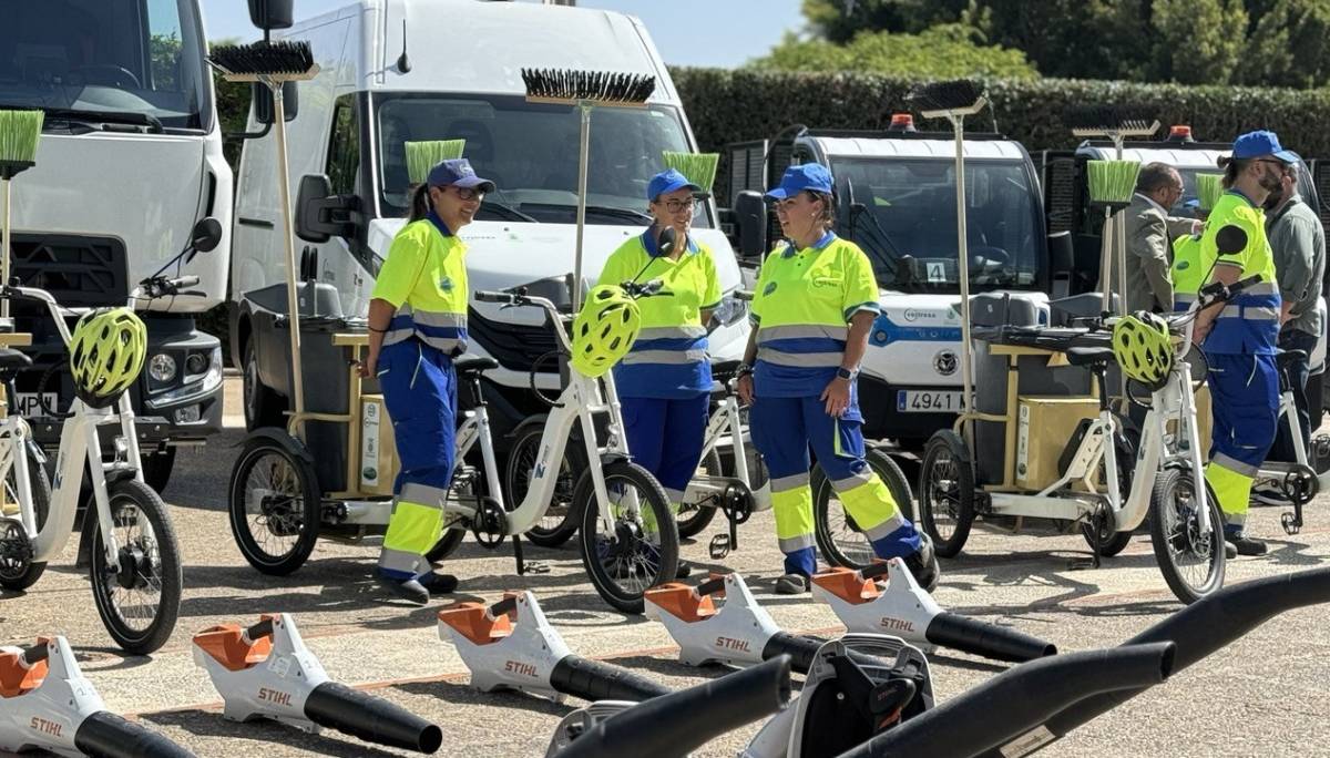 Trabajadores de la limpieza viaria de Chiclana.