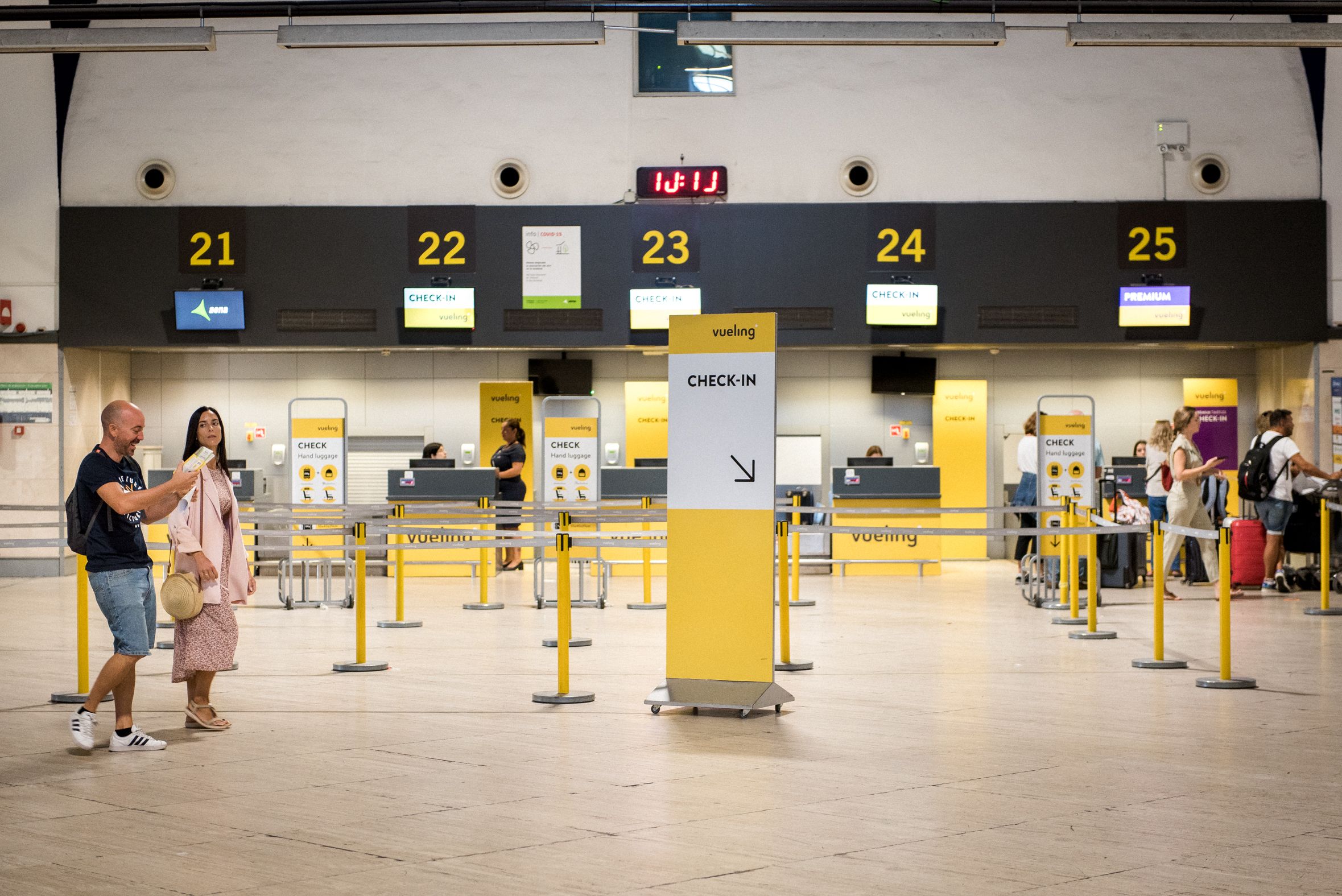 Vuelos a 12 euros desde Andalucía: Vueling lanza una oferta relámpago en Málaga y Sevilla por el Yellow Day