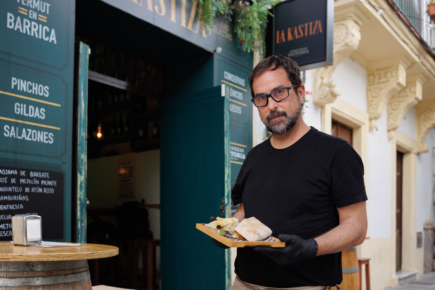 La Kastiza, la taberna de Jerez que evoluciona: chapatas gourmet y mejillones con enjundia