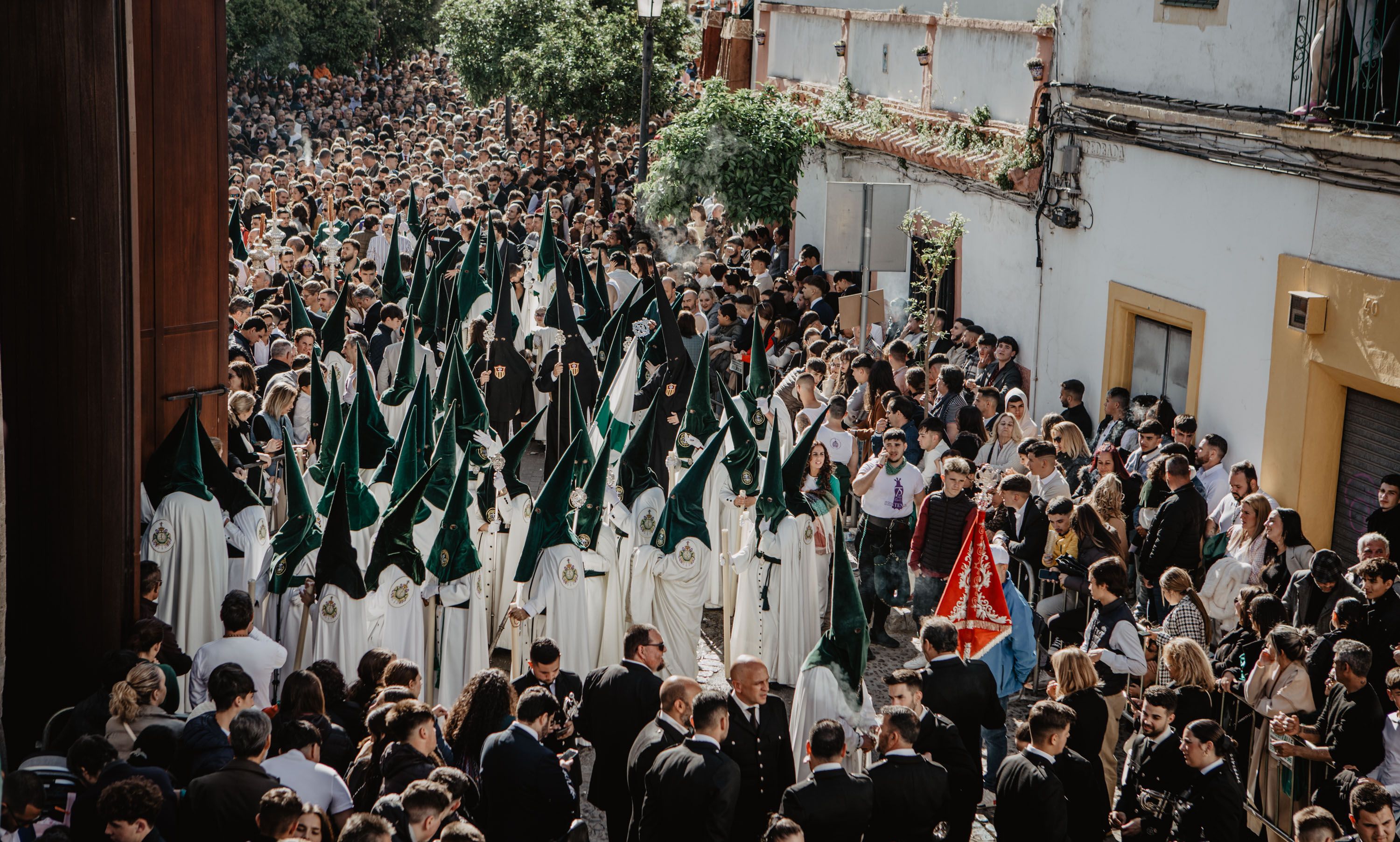 La banda Fernando Guerrero rompe con la Yedra para la procesión del Rosario tras anunciar la hermandad otra banda para la Noche de Jesús