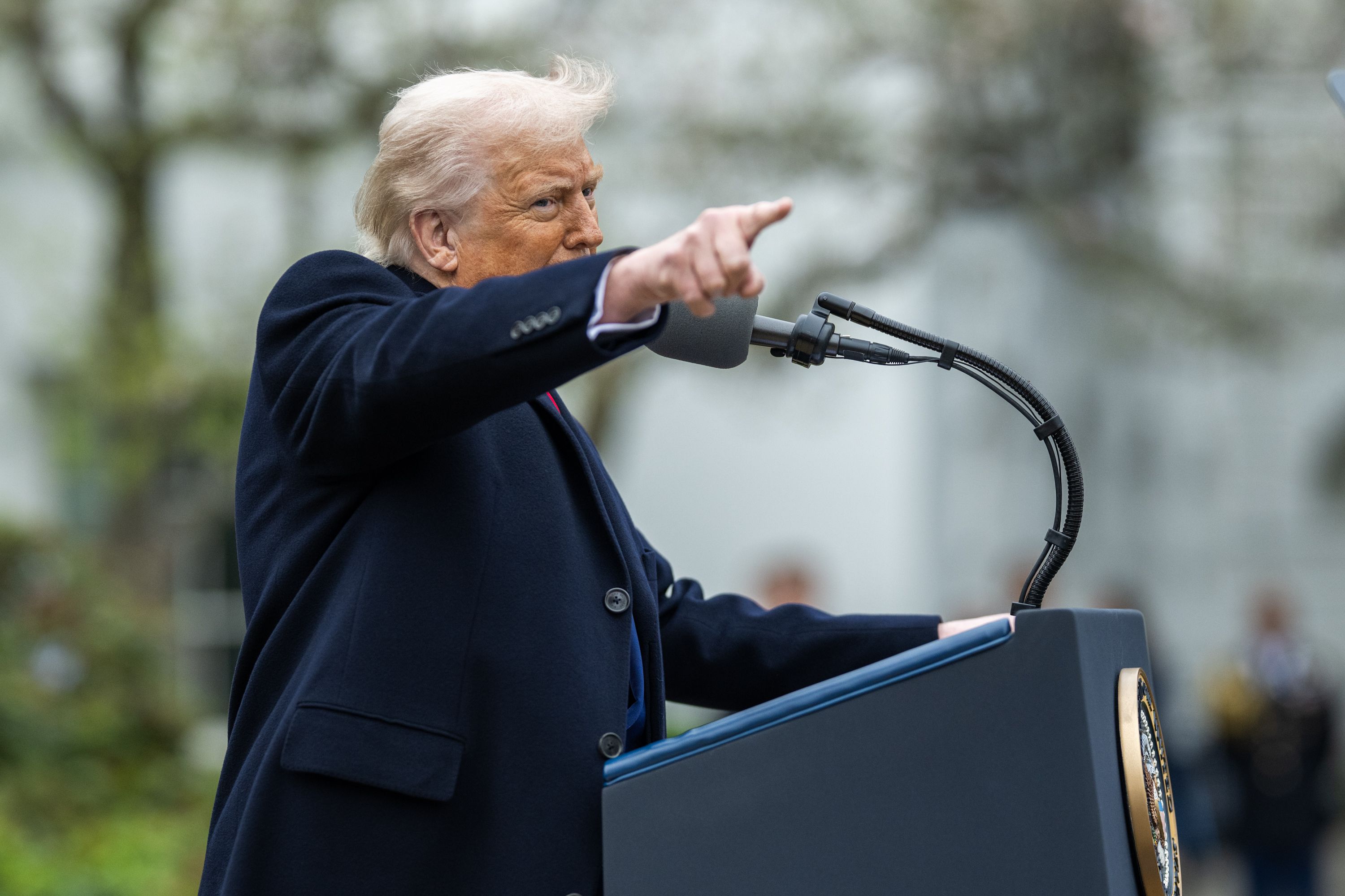 Trump durante el acto en el que ha anunciado los aranceles. - 
