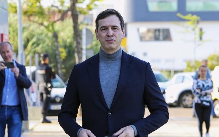 La 'semana del PSOE' culmina con la apertura del juicio al hermano director de orquesta de Pedro Sánchez 