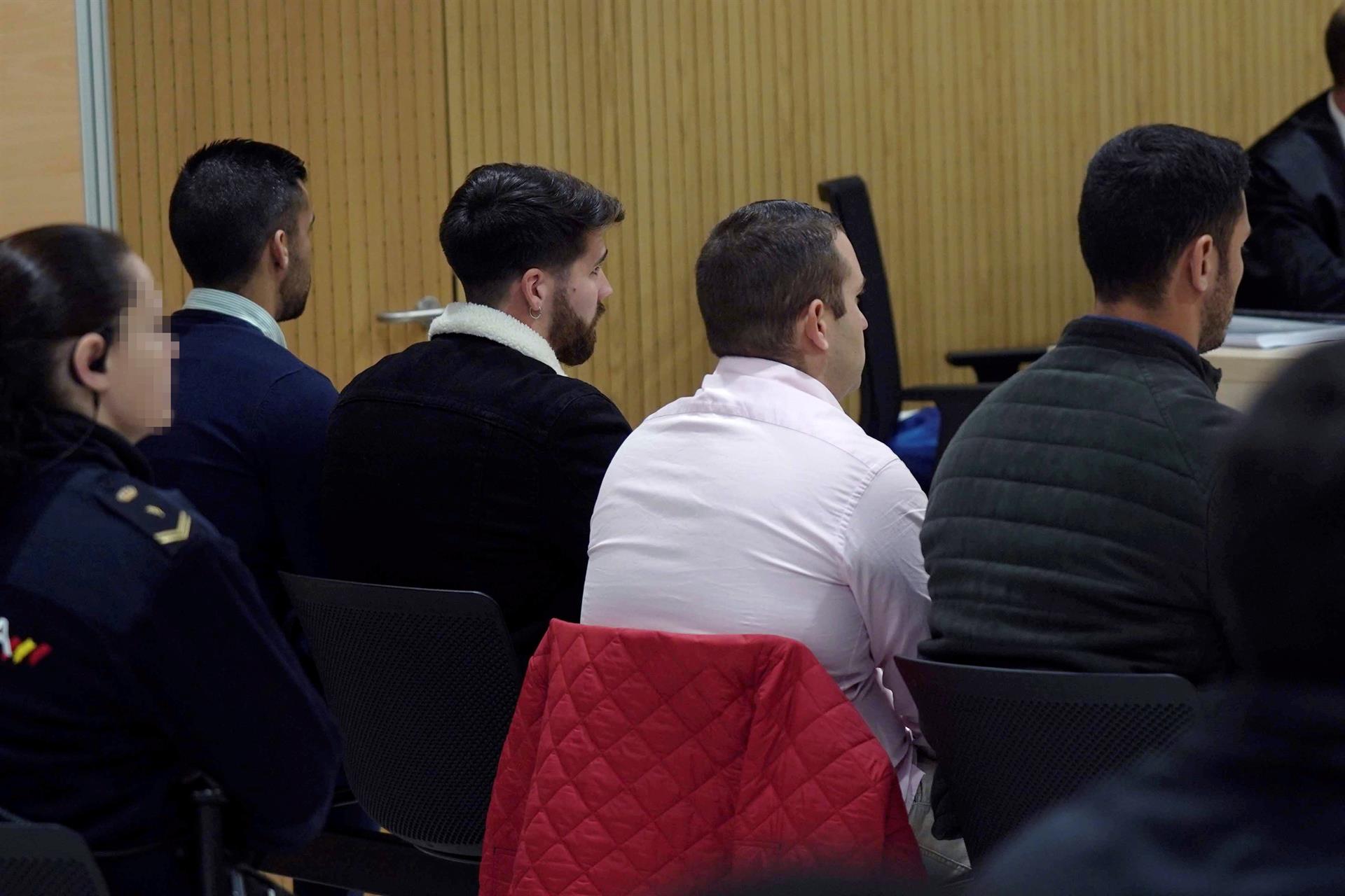 El TSJN confirma una rebaja en la condena de dos miembros de 'La Manada' por la 'ley del sólo sí es sí'