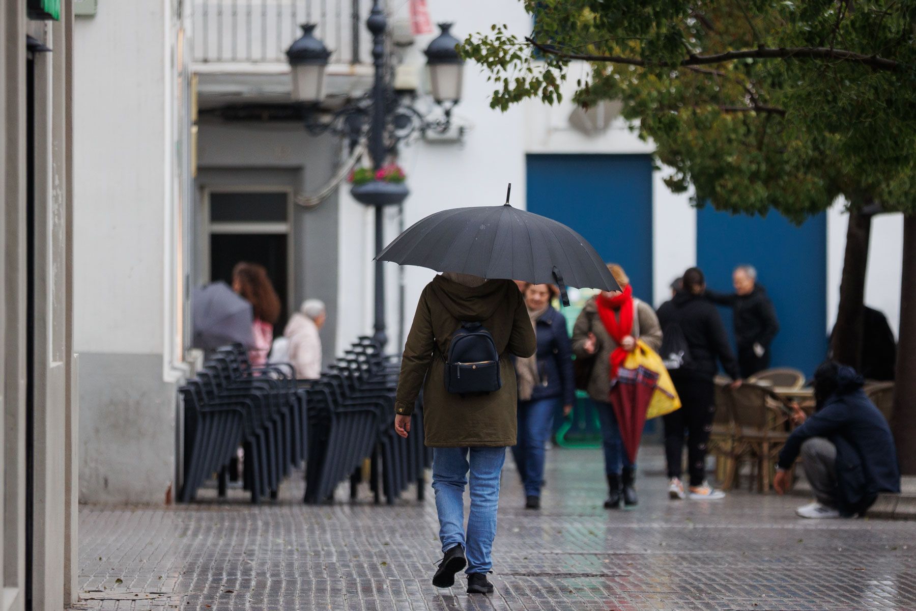 Los paraguas regresan esta semana a Andalucía.  - MANU GARCÍA
