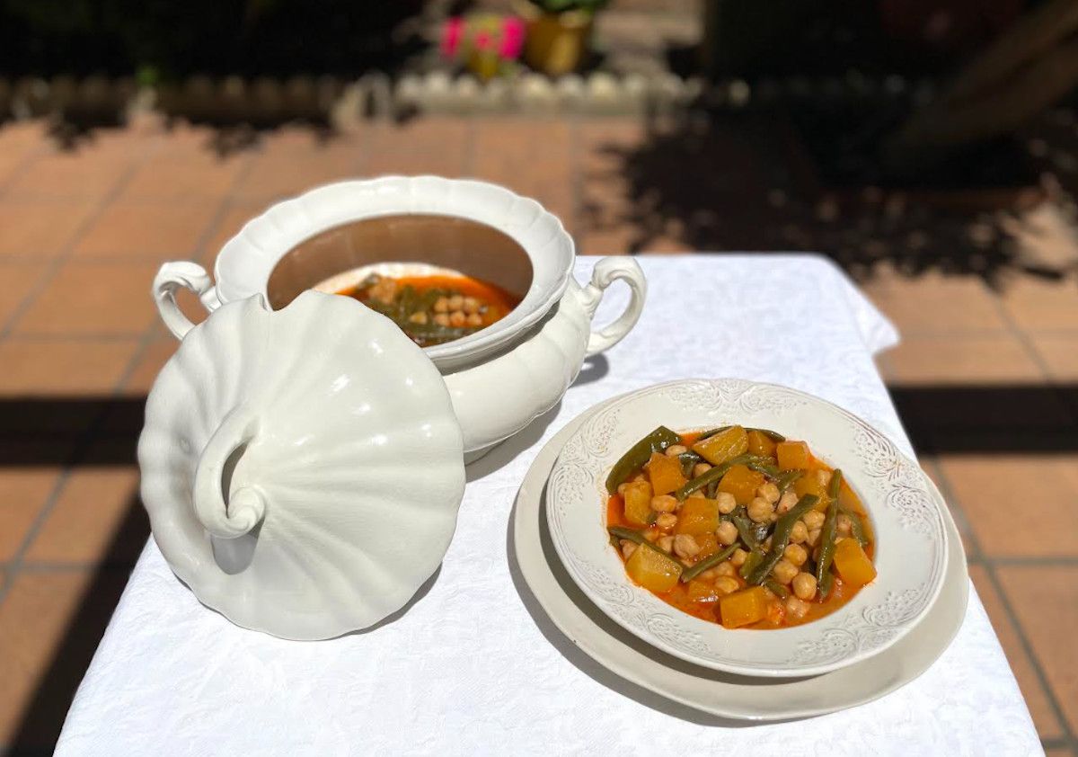 Un potaje saludable de Semana Santa cocinado con el alimento más medicinal de la huerta