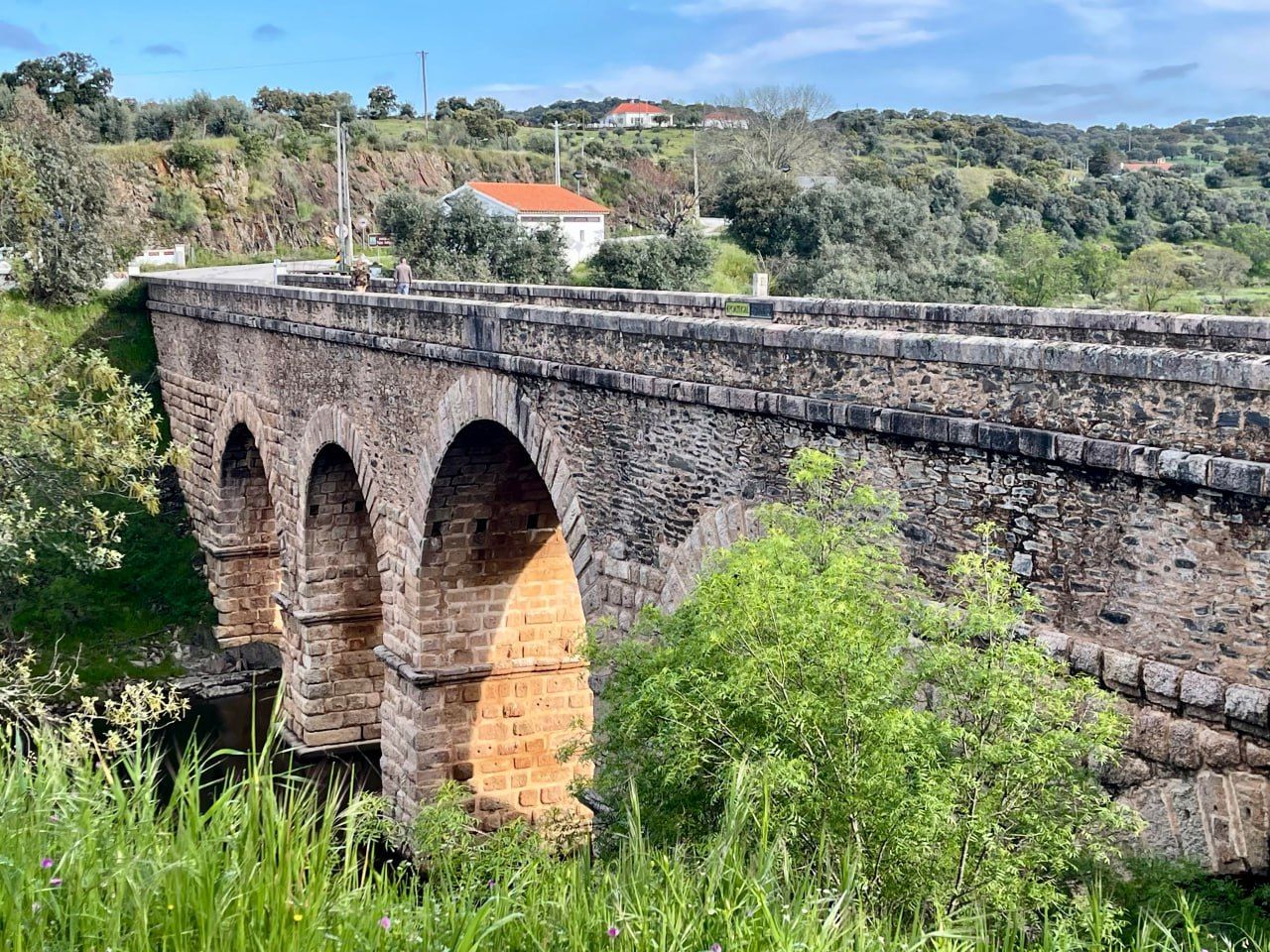 Uno de los puntos de la Raya, la frontera entre España y Portugal. - Francisco Piniella