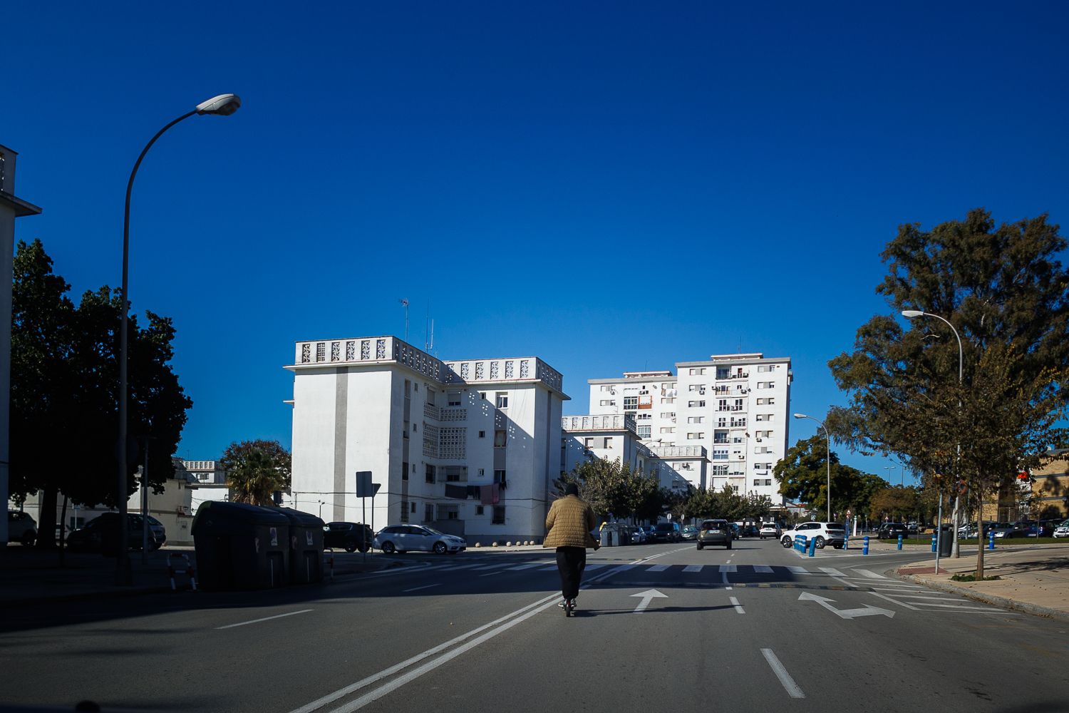 Ojo a los cambios de la DGT: edad mínima para conducir patinetes y nuevas reglas para motoristas