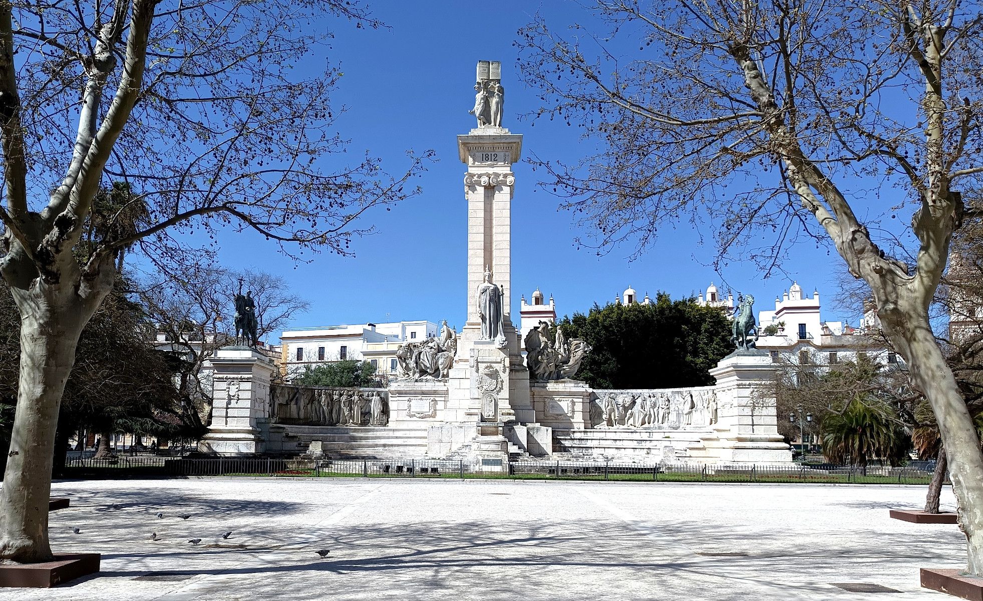 Monumento a las Cortes y el Sitio de Cádiz I: origen, cronología, emplazamiento, proyectos y materiales