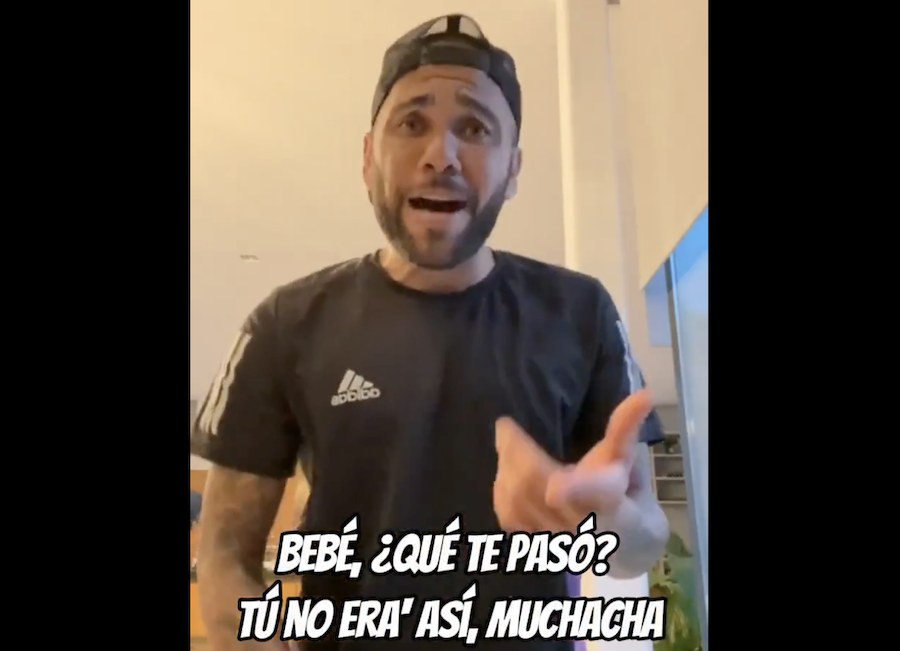 Dani Alves, bailando en el vídeo difundido en redes sociales.  - 