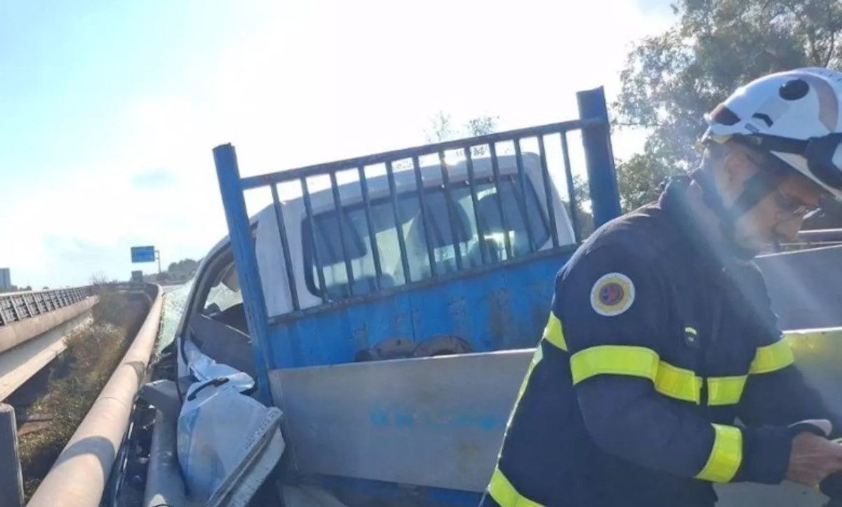 Tres accidentes de camión en dos semanas en este 'punto negro' de una carretera de Cádiz