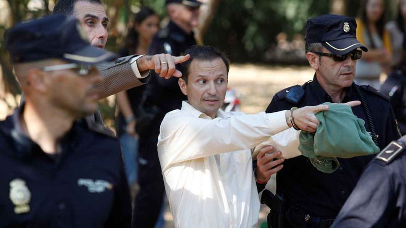 Bretón, en un momento de la reconstrucción del crimen de sus hijos.    - 