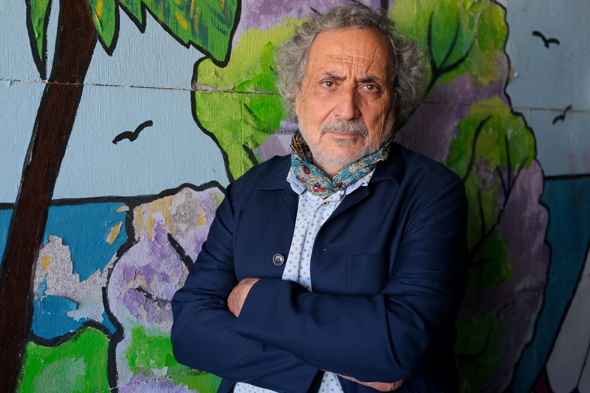 José Chamizo posa tras una entrevista concedida a lavozdelsur.es. - 
