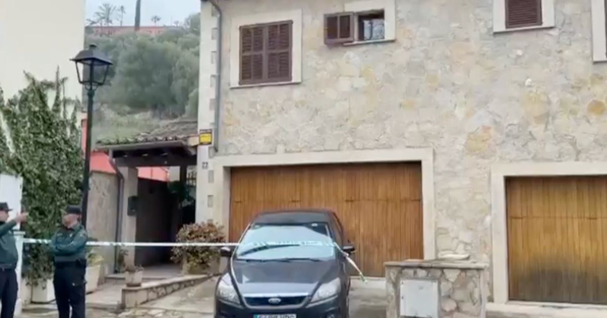 Muere de un disparo una mujer de 79 años: su marido, en estado grave