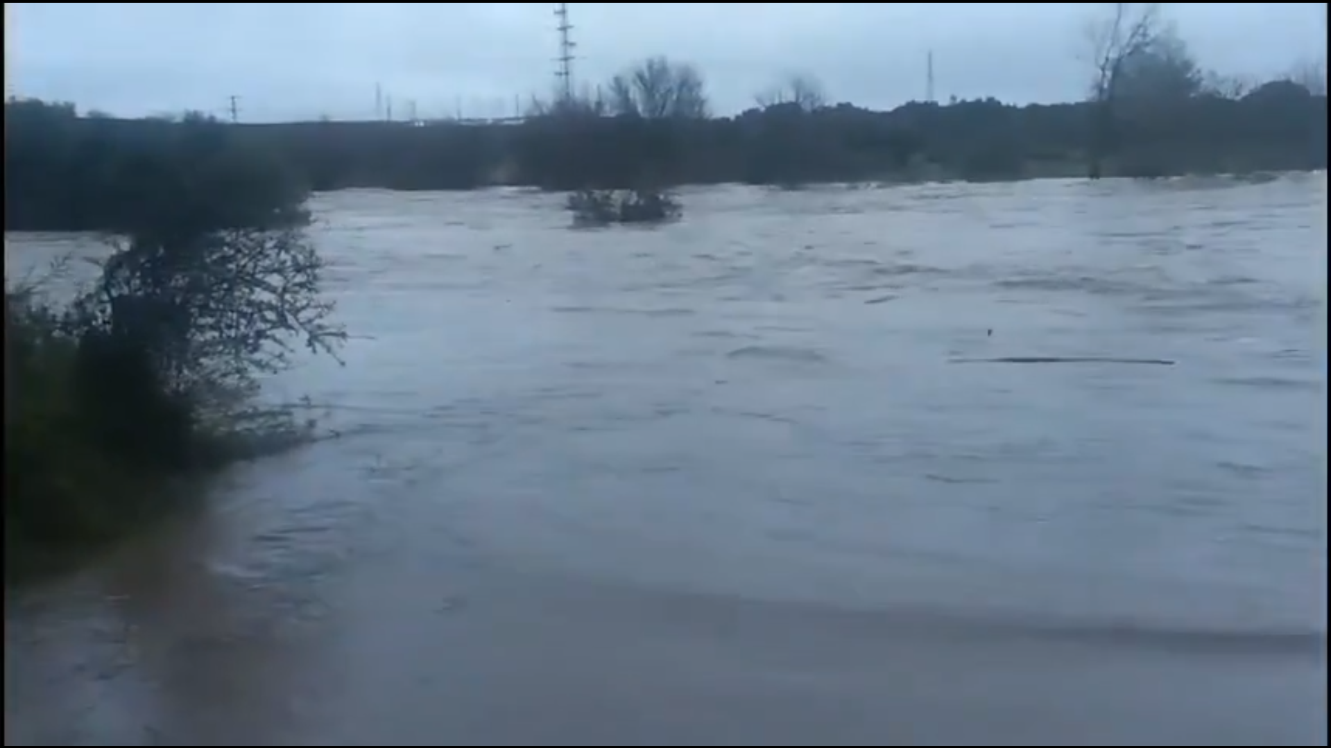 La borrasca Laurence se hace notar en Sevilla: tres ríos desbordados y cinco carreteras cortadas