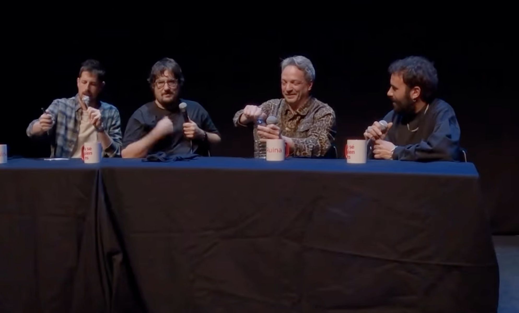 El momentazo de Los Delinqüentes al recordar su travesura en una firma de discos en Madrid: 