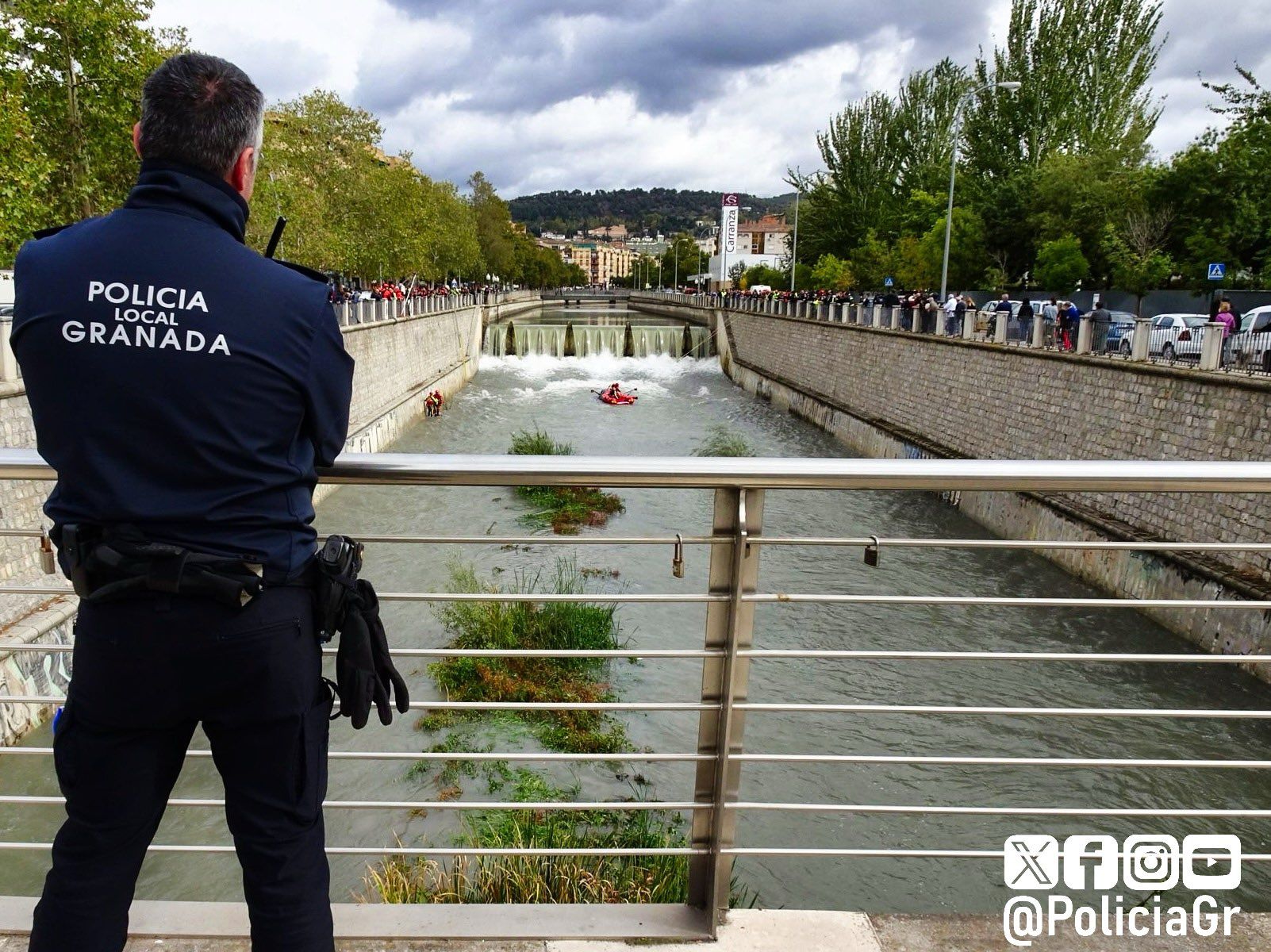 Imagen de un agente de la Policía Local de Granada. - 