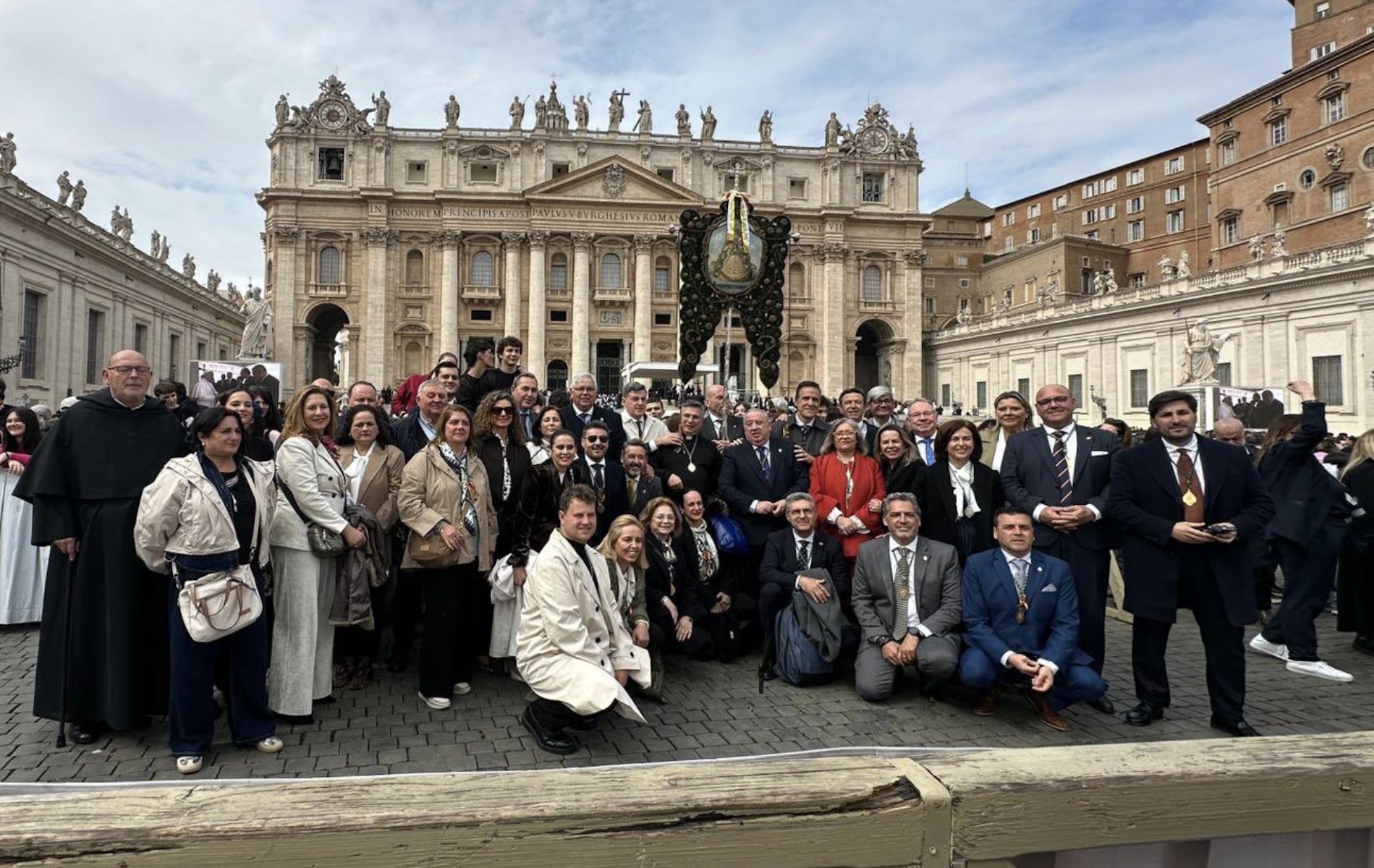 Almonte lleva la devoción rociera al Vaticano e invita al Papa León XIV a visitar el santuario