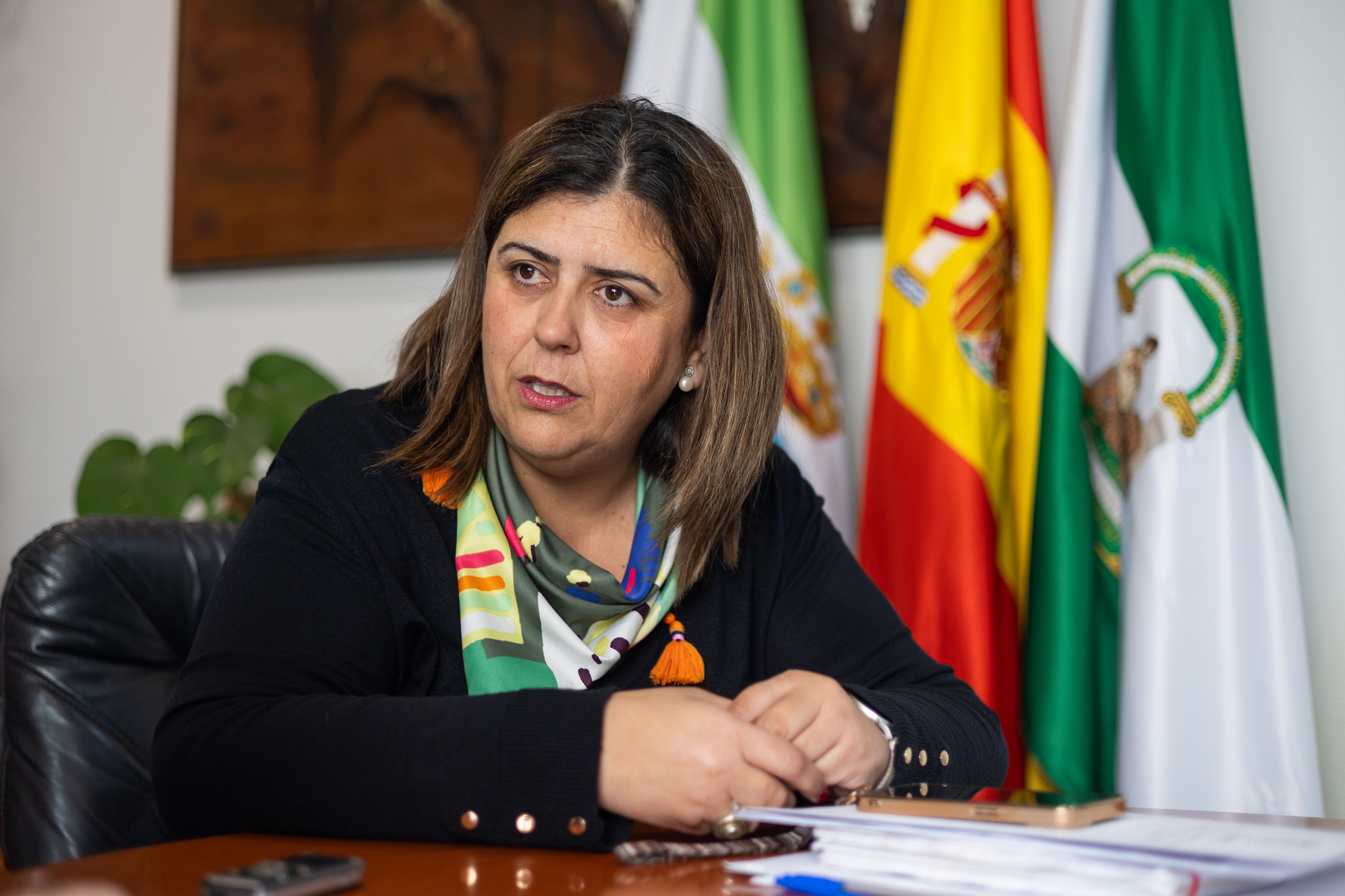 Inmaculada Sánchez, alcaldesa de Conil, durante una entrevista con lavozdelsur.es. - MANU GARCÍA Inmaculada Sánchez, alcaldesa de Conil, durante una entrevista con lavozdelsur.es.