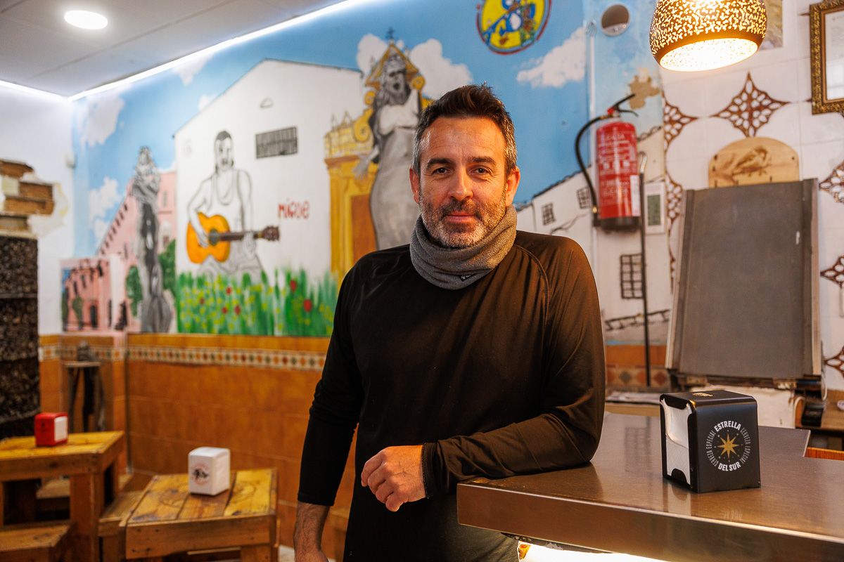 El Rincón de Omaíta, tapas del día y pataítas por bulerías entre amigos en la calle Empredrada de Jerez