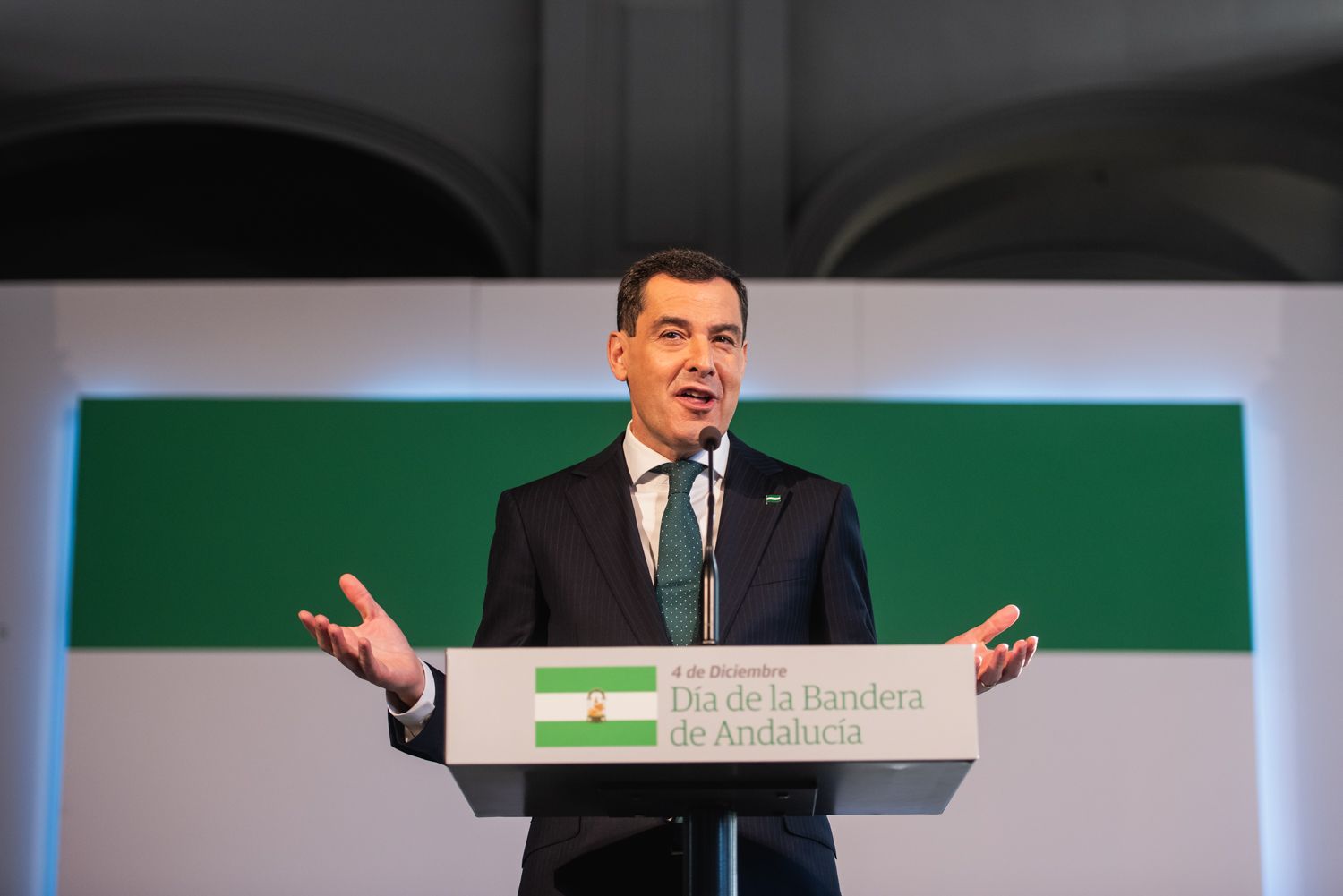Juan Manuel Moreno, en el día de la bandera de Andalucía.  - MAURI BUHIGAS
