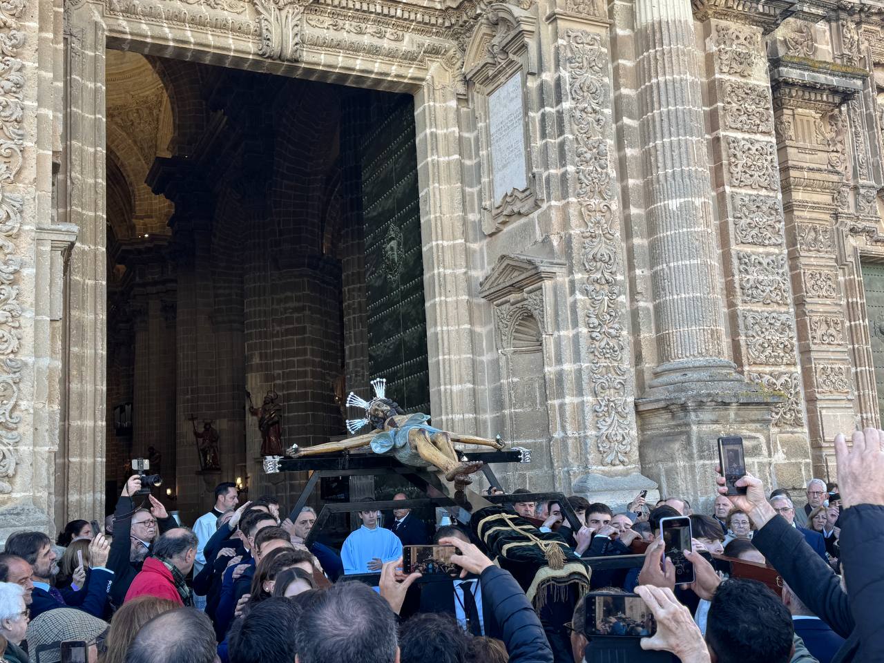 Procesión del Cristo de la Viga de Jerez a dos días de Nochevieja para abrir el Año Jubilar