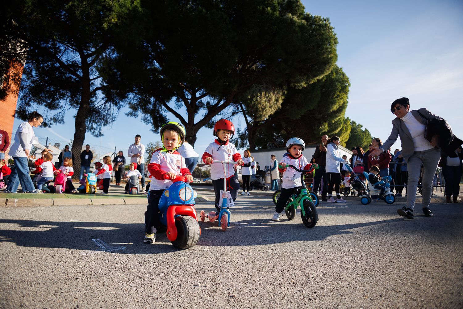 Primera carrera 'Correpasillos' solidaria por Martín, el X-Men de Jerez - MANU GARCÍA