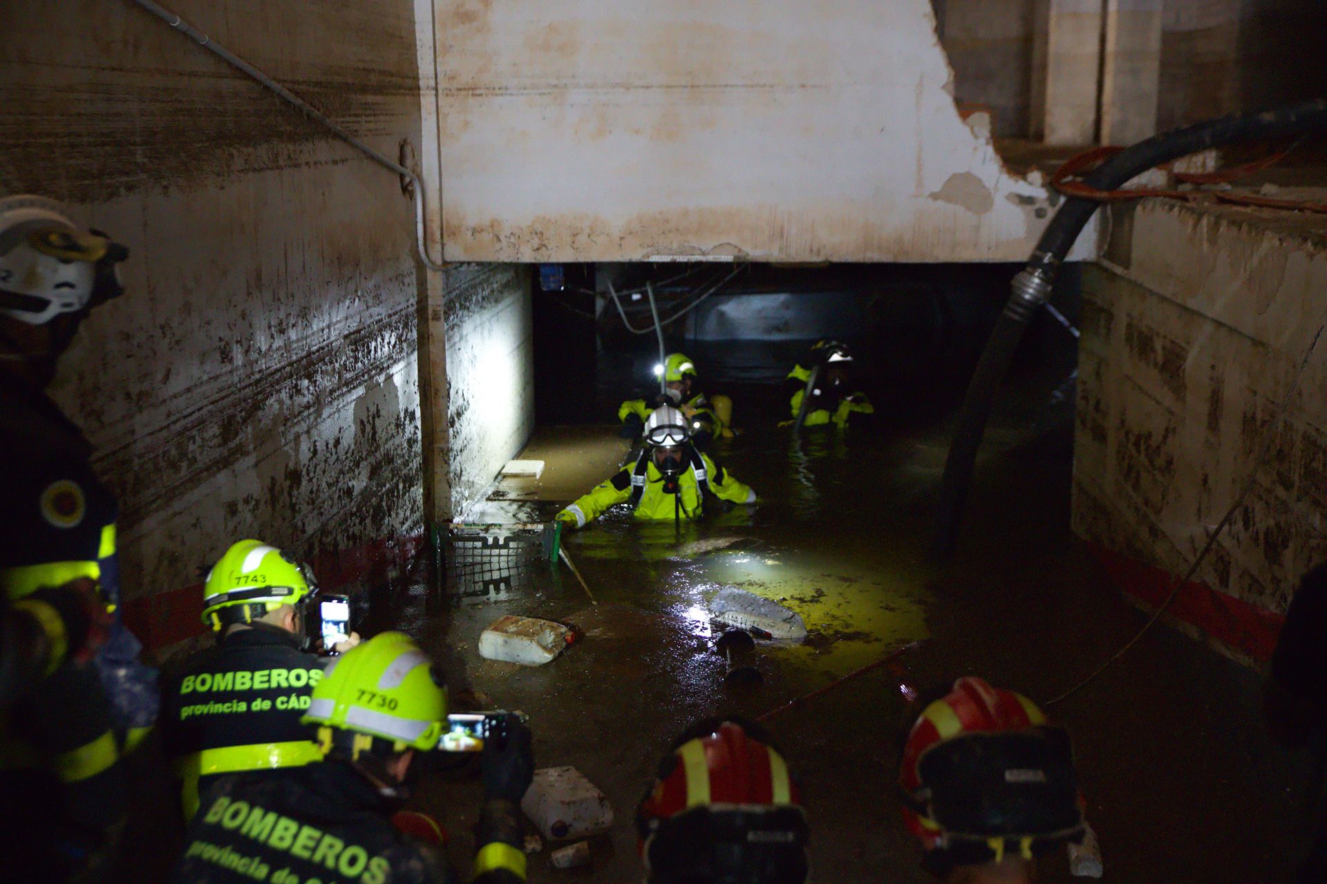 Los bomberos de Jerez y Sanlúcar en Valencia. - SAMUEL VEGA