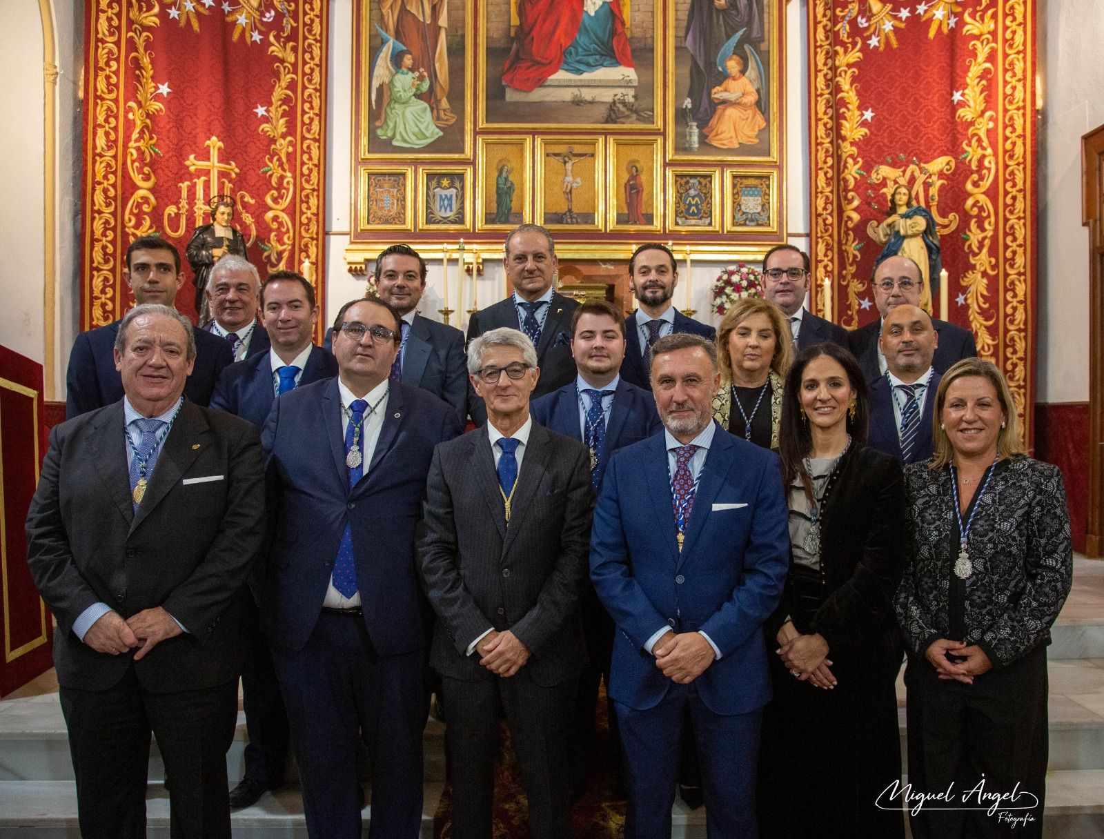 Una mesa redonda reúne a hermanos mayores de Sevilla y Jerez para hablar sobre donación de órganos y tejidos