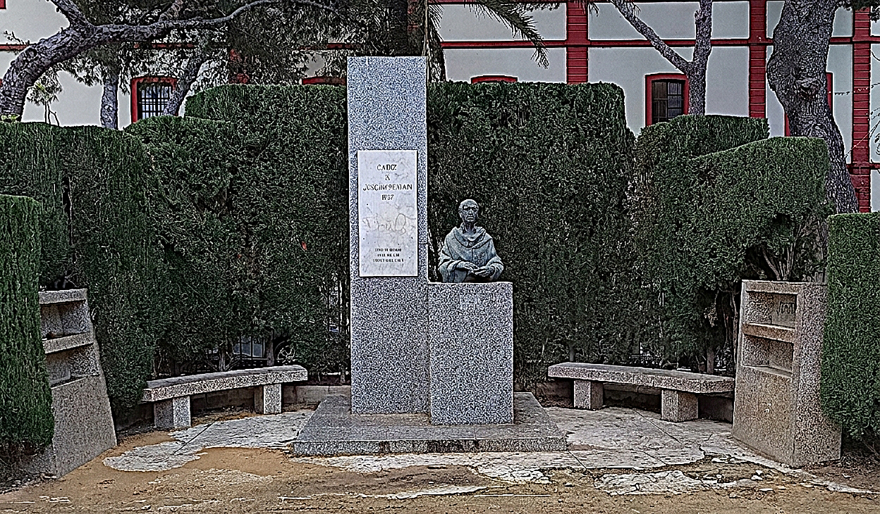 El monumento a José María Pemán, en el parque Genovés de Cádiz